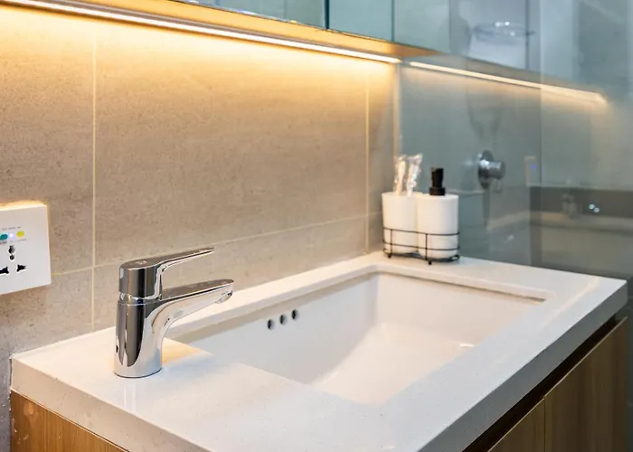 Nomads Den By Tony And Ola Aparthotel *